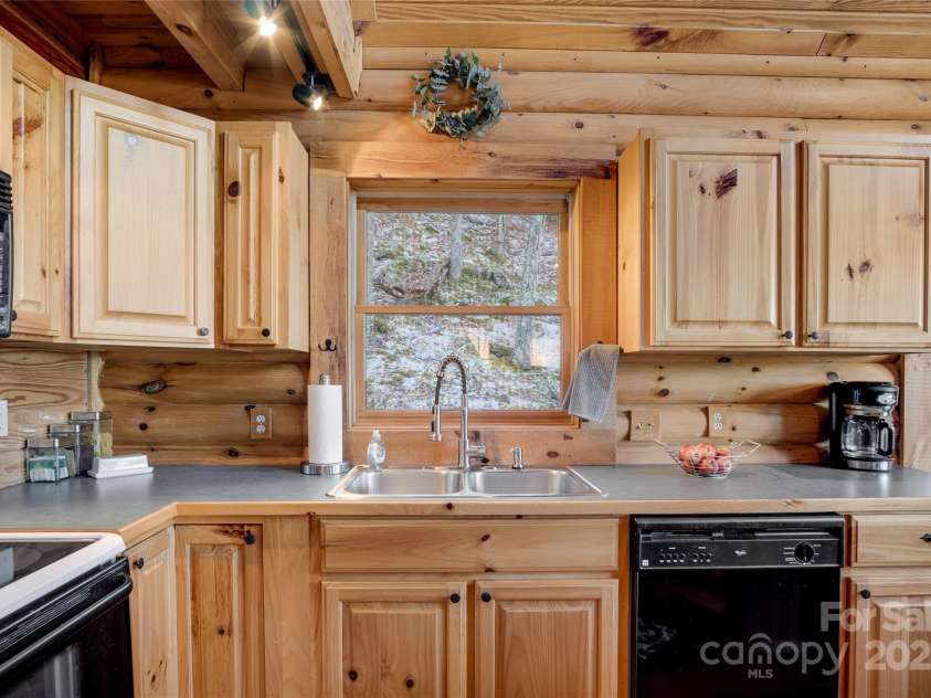 290 Tango Lane, Waynesville, NC 28786.  MLS# CAR4238478, YatesRealty ID 10589. 