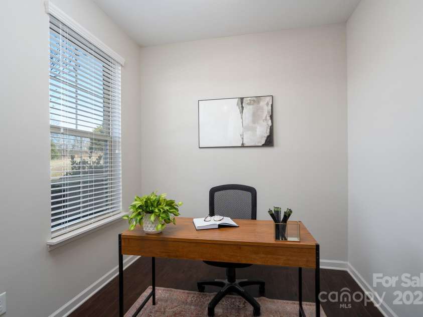 9115 Bluefield Street, Charlotte, NC 28273.  MLS# CAR4215725, YatesRealty ID 1059. 1st floor Office/Flex Space