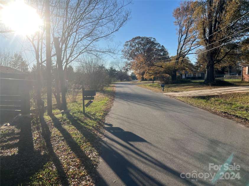 3217 Howe Dairy Road, Gastonia, NC 28056.  MLS# CAR4204852, YatesRealty ID 10592. 