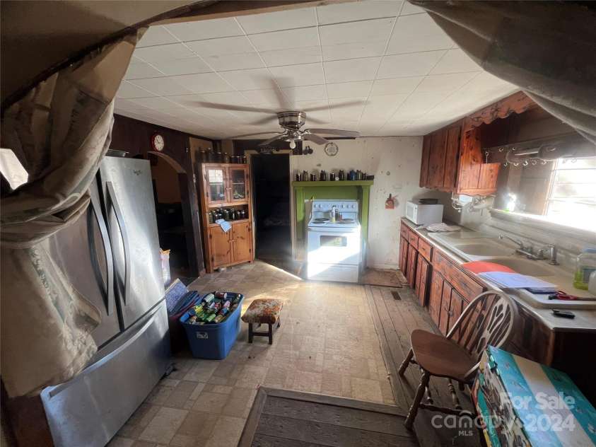 3217 Howe Dairy Road, Gastonia, NC 28056.  MLS# CAR4204852, YatesRealty ID 10592. 