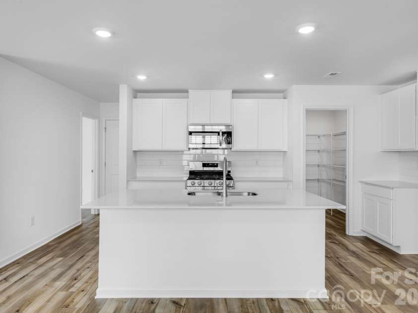 717 Espresso Drive, Shelby, NC 28152.  MLS# CAR4368747, YatesRealty ID 10592. 