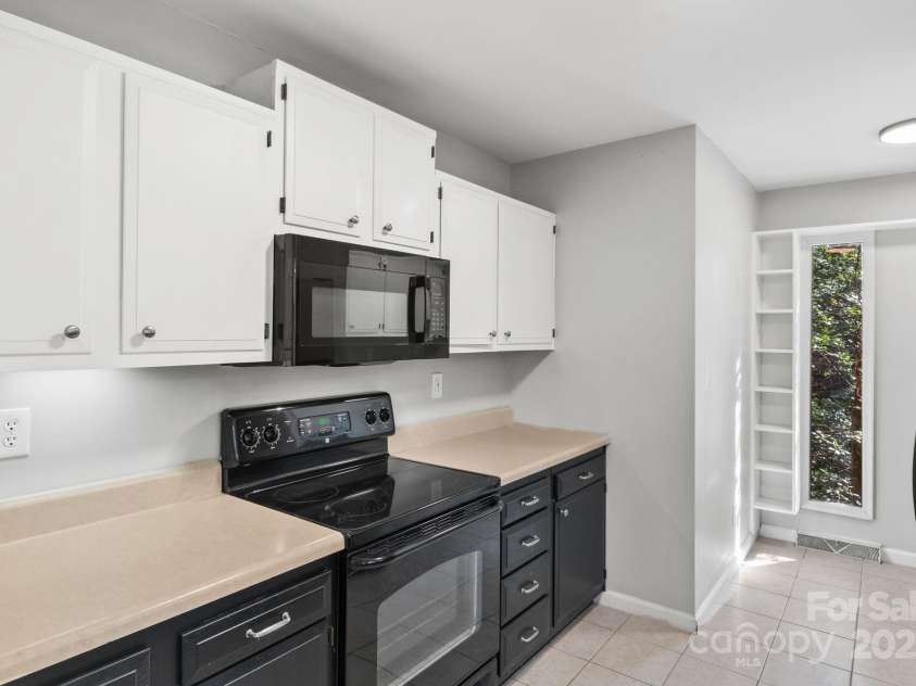 36 Poplar Court, Fletcher, NC 28732.  MLS# CAR4238009, YatesRealty ID 10593. 