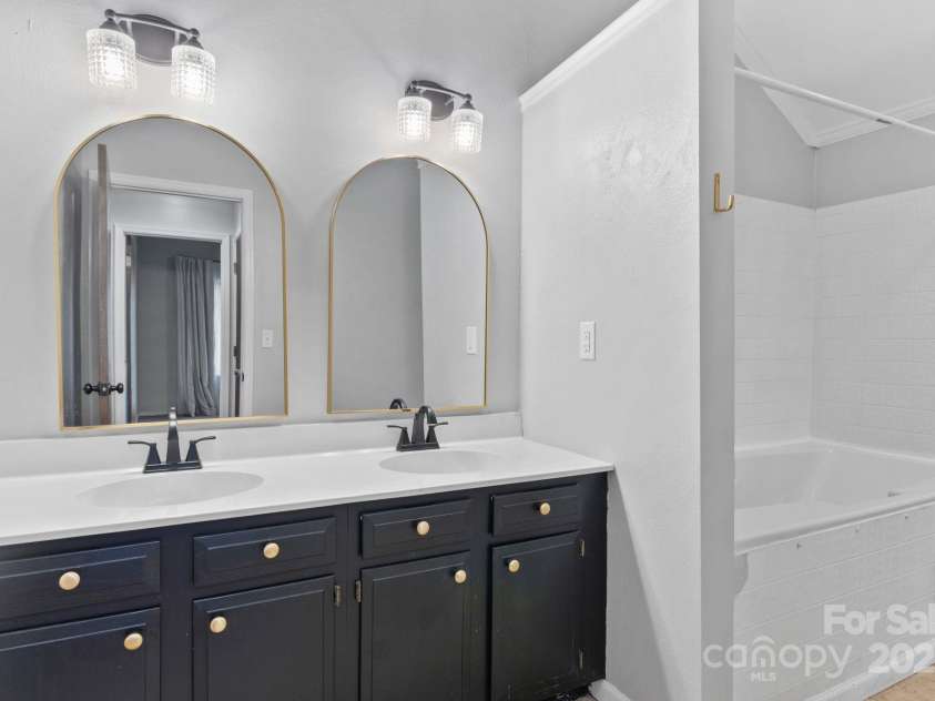 36 Poplar Court, Fletcher, NC 28732.  MLS# CAR4238009, YatesRealty ID 10593. 