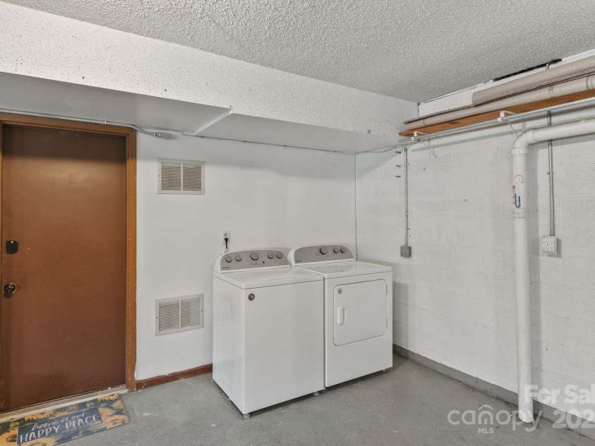 36 Poplar Court, Fletcher, NC 28732.  MLS# CAR4238009, YatesRealty ID 10593. 