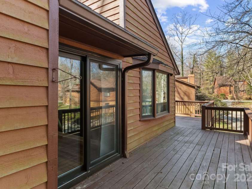 36 Poplar Court, Fletcher, NC 28732.  MLS# CAR4238009, YatesRealty ID 10593. 