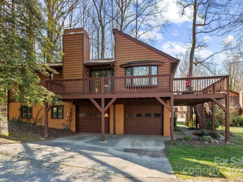 36 Poplar Court, Fletcher, NC 28732.  MLS# CAR4238009, YatesRealty ID 10593. 