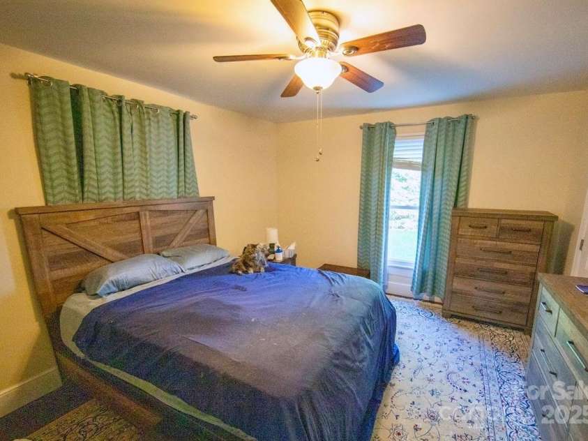 216 Main Street, Granite Falls, NC 28630.  MLS# CAR4242619, YatesRealty ID 10595. 