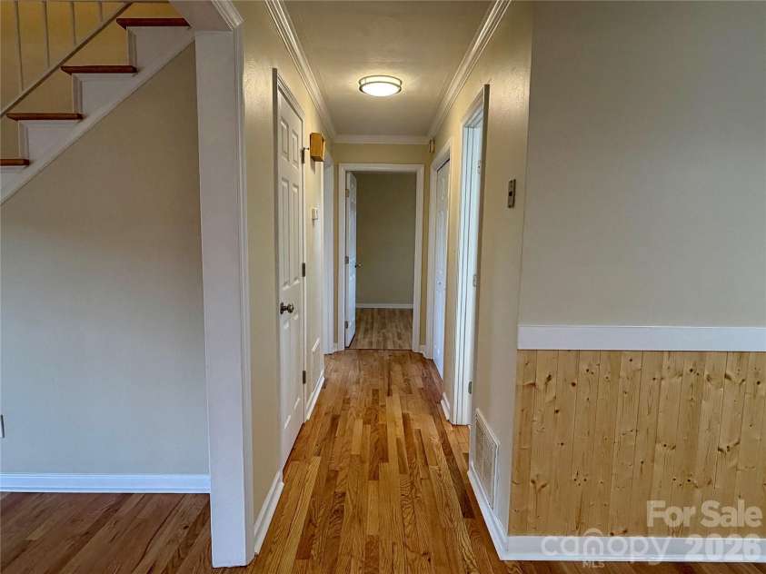6257 NC 10 Highway, Hickory, NC 28602.  MLS# CAR4365992, YatesRealty ID 10596. 