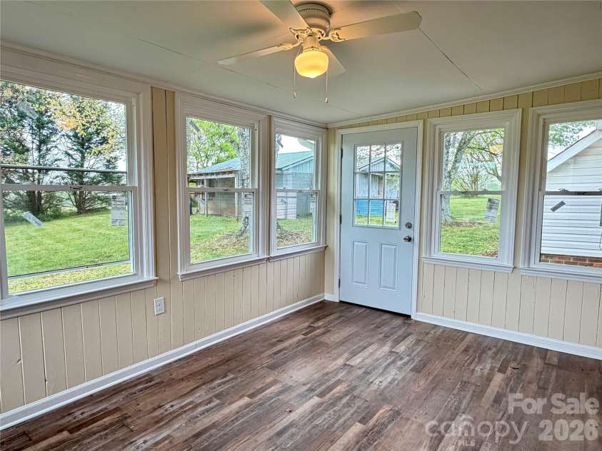 6257 NC 10 Highway, Hickory, NC 28602.  MLS# CAR4365992, YatesRealty ID 10596. 