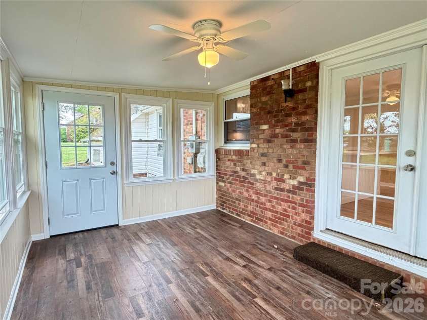 6257 NC 10 Highway, Hickory, NC 28602.  MLS# CAR4365992, YatesRealty ID 10596. 