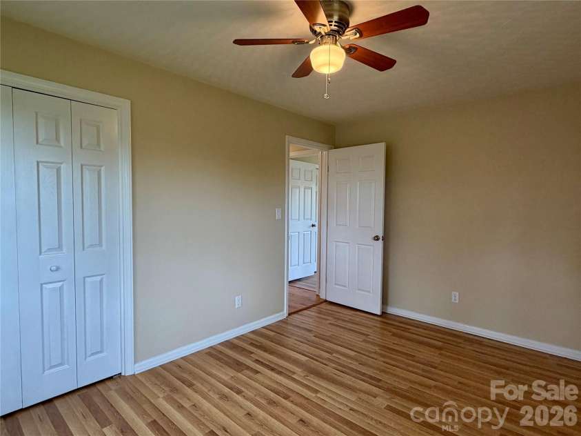 6257 NC 10 Highway, Hickory, NC 28602.  MLS# CAR4365992, YatesRealty ID 10596. 