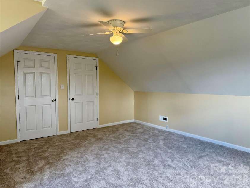6257 NC 10 Highway, Hickory, NC 28602.  MLS# CAR4365992, YatesRealty ID 10596. 