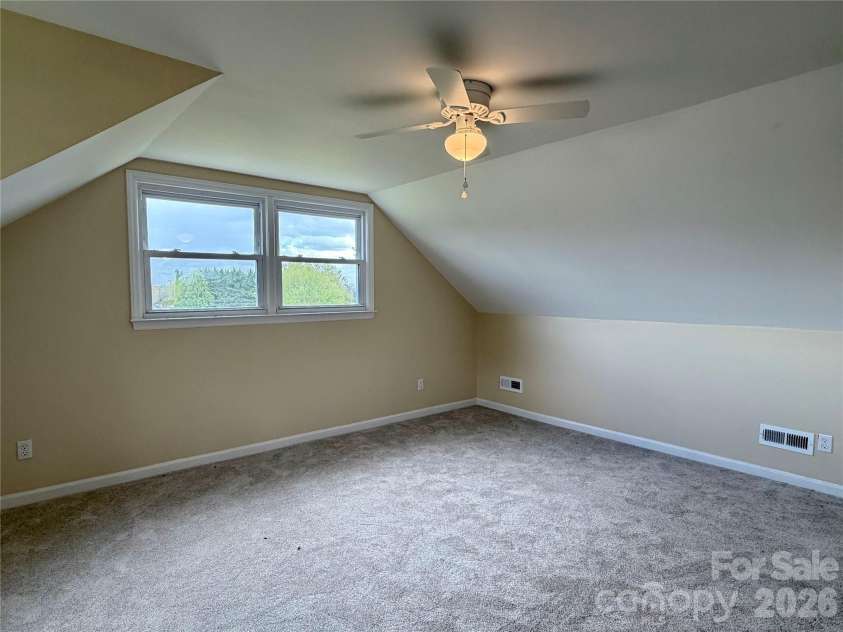 6257 NC 10 Highway, Hickory, NC 28602.  MLS# CAR4365992, YatesRealty ID 10596. 