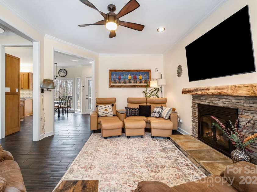 125 High Sail Court, Mooresville, NC 28117.  MLS# CAR4230452, YatesRealty ID 10597. 