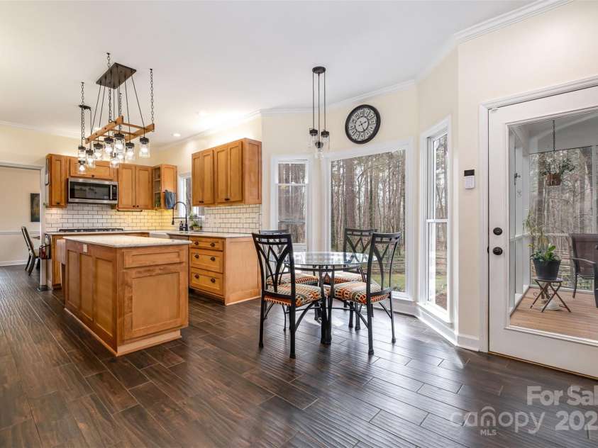 125 High Sail Court, Mooresville, NC 28117.  MLS# CAR4230452, YatesRealty ID 10597. 