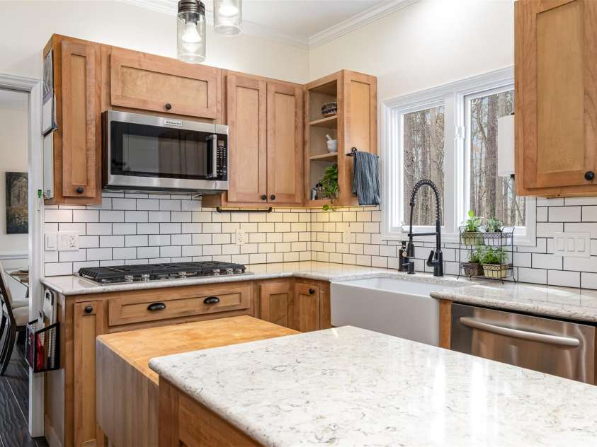 125 High Sail Court, Mooresville, NC 28117.  MLS# CAR4230452, YatesRealty ID 10597. 