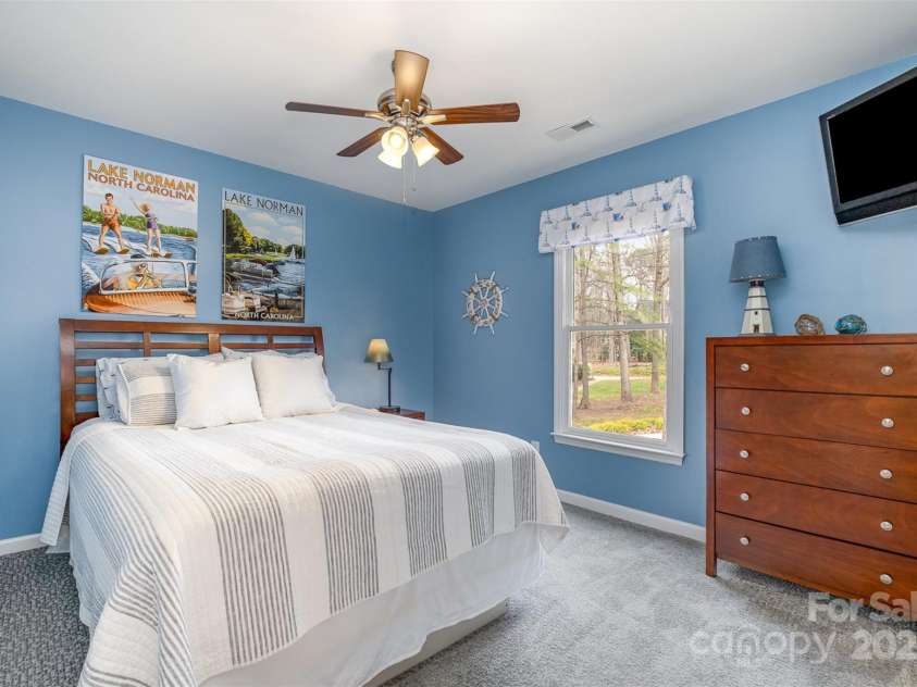 125 High Sail Court, Mooresville, NC 28117.  MLS# CAR4230452, YatesRealty ID 10597. 