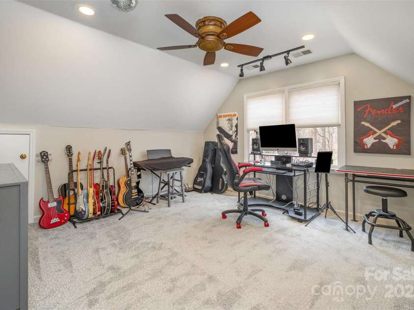 125 High Sail Court, Mooresville, NC 28117.  MLS# CAR4230452, YatesRealty ID 10597. 