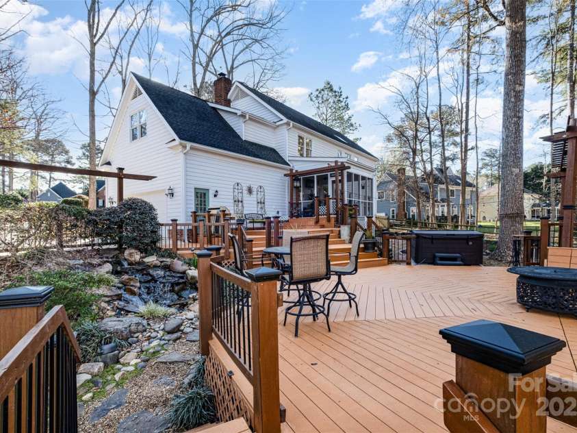 125 High Sail Court, Mooresville, NC 28117.  MLS# CAR4230452, YatesRealty ID 10597. 