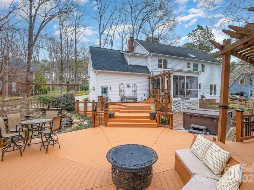 125 High Sail Court, Mooresville, NC 28117.  MLS# CAR4230452, YatesRealty ID 10597. 
