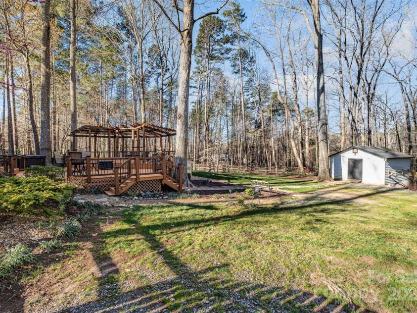 125 High Sail Court, Mooresville, NC 28117.  MLS# CAR4230452, YatesRealty ID 10597. 