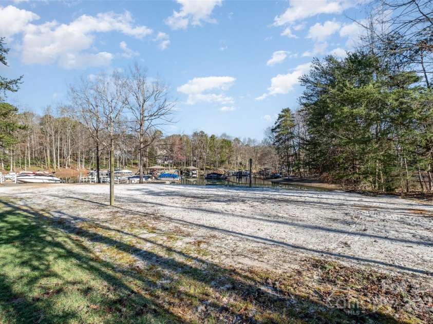 125 High Sail Court, Mooresville, NC 28117.  MLS# CAR4230452, YatesRealty ID 10597. 