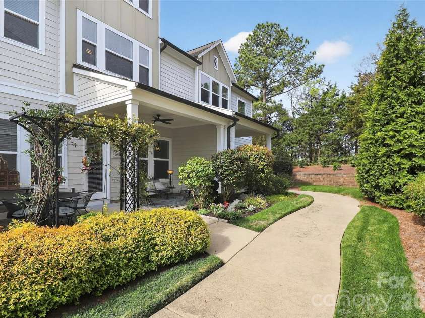 9106 Catherine Woods Place, Charlotte, NC 28277.  MLS# CAR4364118, YatesRealty ID 10597. 