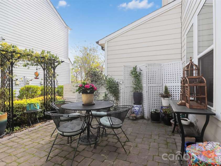 9106 Catherine Woods Place, Charlotte, NC 28277.  MLS# CAR4364118, YatesRealty ID 10597. 
