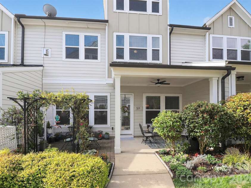 9106 Catherine Woods Place, Charlotte, NC 28277.  MLS# CAR4364118, YatesRealty ID 10597. 