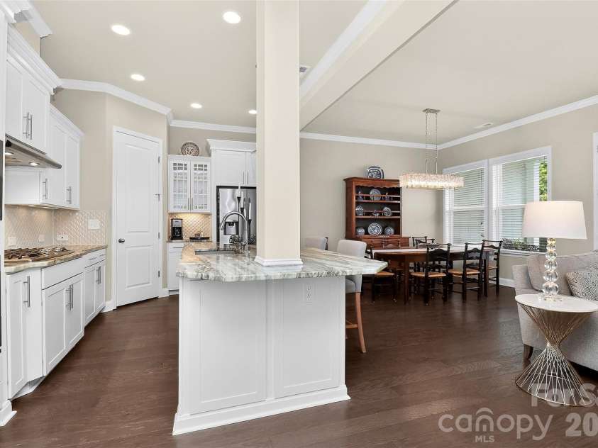 9106 Catherine Woods Place, Charlotte, NC 28277.  MLS# CAR4364118, YatesRealty ID 10597. 