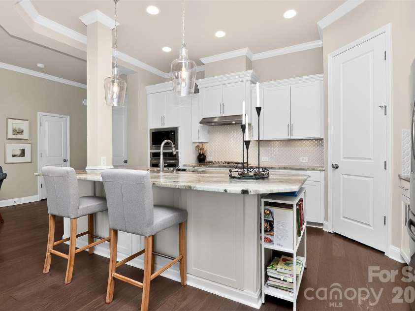 9106 Catherine Woods Place, Charlotte, NC 28277.  MLS# CAR4364118, YatesRealty ID 10597. 
