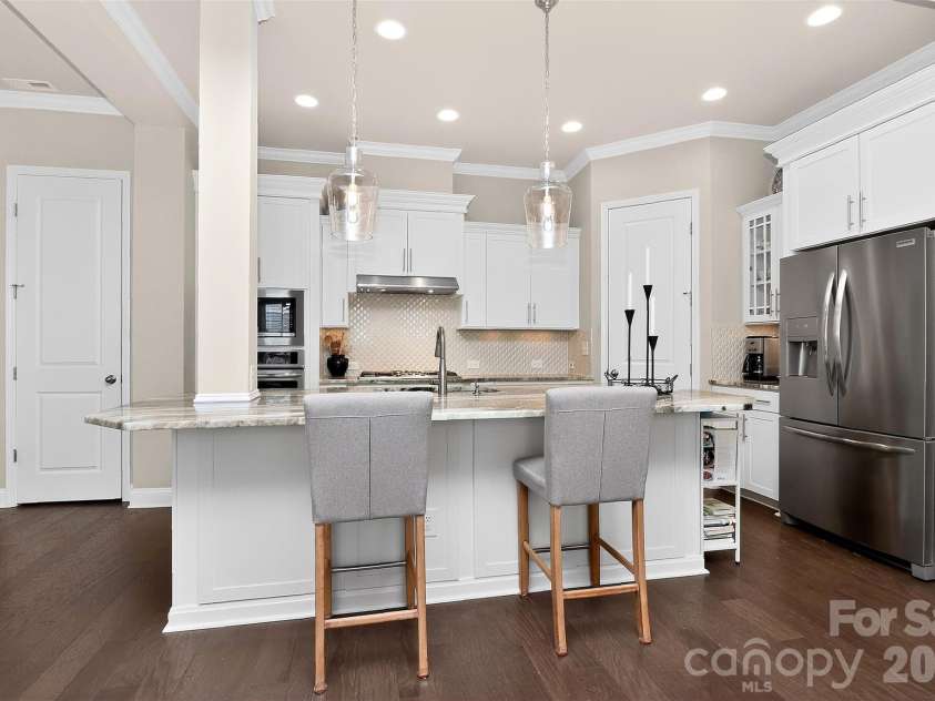 9106 Catherine Woods Place, Charlotte, NC 28277.  MLS# CAR4364118, YatesRealty ID 10597. 