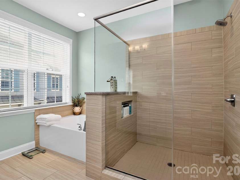9106 Catherine Woods Place, Charlotte, NC 28277.  MLS# CAR4364118, YatesRealty ID 10597. 