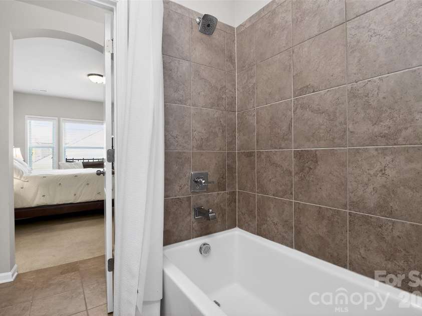 9106 Catherine Woods Place, Charlotte, NC 28277.  MLS# CAR4364118, YatesRealty ID 10597. 