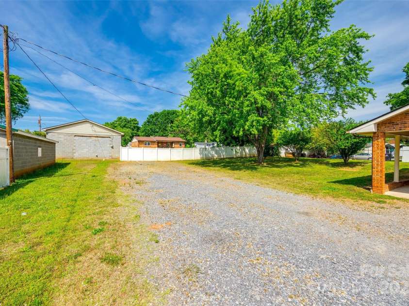 862 Eastwood Drive, Rock Hill, SC 29730.  MLS# CAR4247359, YatesRealty ID 10598. 