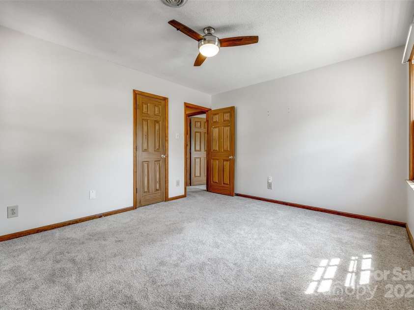 862 Eastwood Drive, Rock Hill, SC 29730.  MLS# CAR4247359, YatesRealty ID 10598. Rear bedroom closet