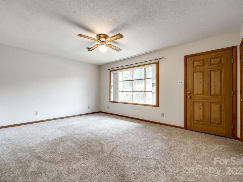 862 Eastwood Drive, Rock Hill, SC 29730.  MLS# CAR4247359, YatesRealty ID 10598. Spacious living room with recently updated carpet.