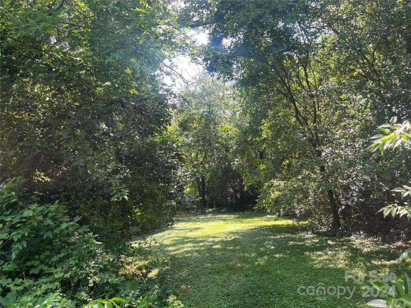 1318 Enderly Road, Charlotte, NC 28208.  MLS# CAR4143612, YatesRealty ID 106. Rear part of the parcel towards Rogers St and Tuckaseegee Road