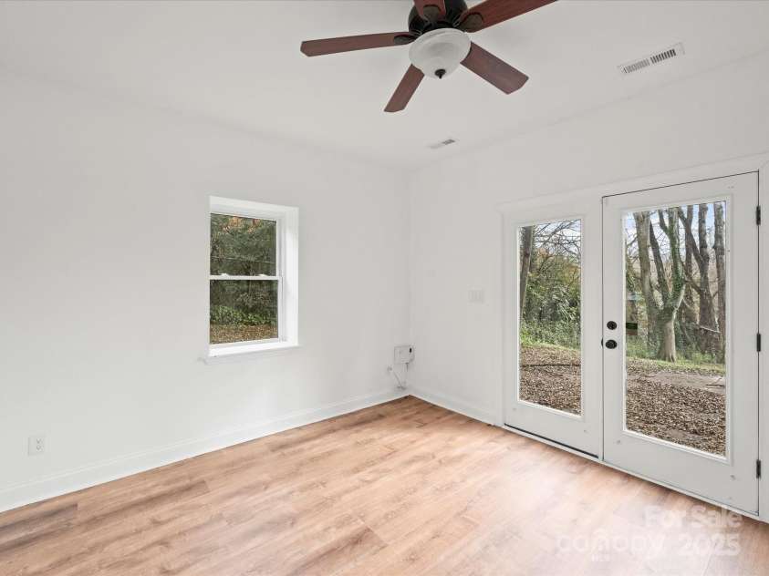 3453 Selwyn Avenue, Charlotte, NC 28209.  MLS# CAR4208971, YatesRealty ID 1060. Lower Level Bedroom 2