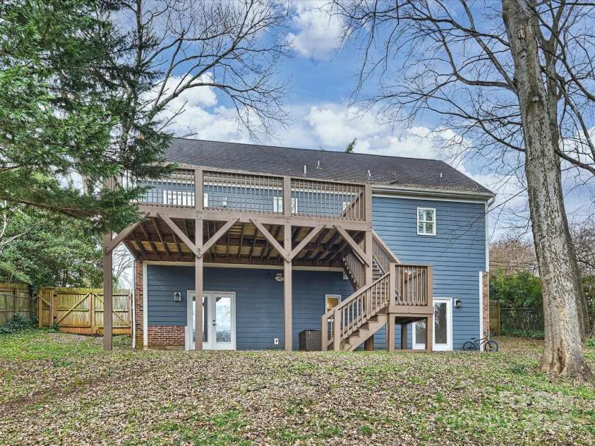 3453 Selwyn Avenue, Charlotte, NC 28209.  MLS# CAR4208971, YatesRealty ID 1060. Rear Exterior