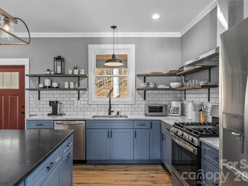 43 Clinchfield Gap Road, Marion, NC 28752.  MLS# CAR4338640, YatesRealty ID 1060. 