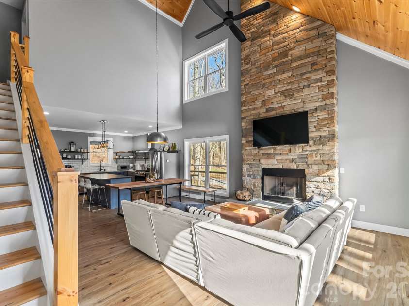 43 Clinchfield Gap Road, Marion, NC 28752.  MLS# CAR4338640, YatesRealty ID 1060. 