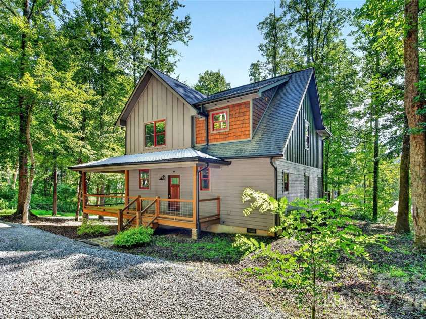 43 Clinchfield Gap Road, Marion, NC 28752.  MLS# CAR4411515, YatesRealty ID 1060. 