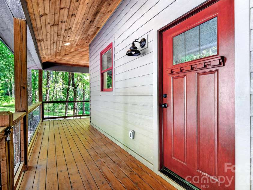 43 Clinchfield Gap Road, Marion, NC 28752.  MLS# CAR4411515, YatesRealty ID 1060. 
