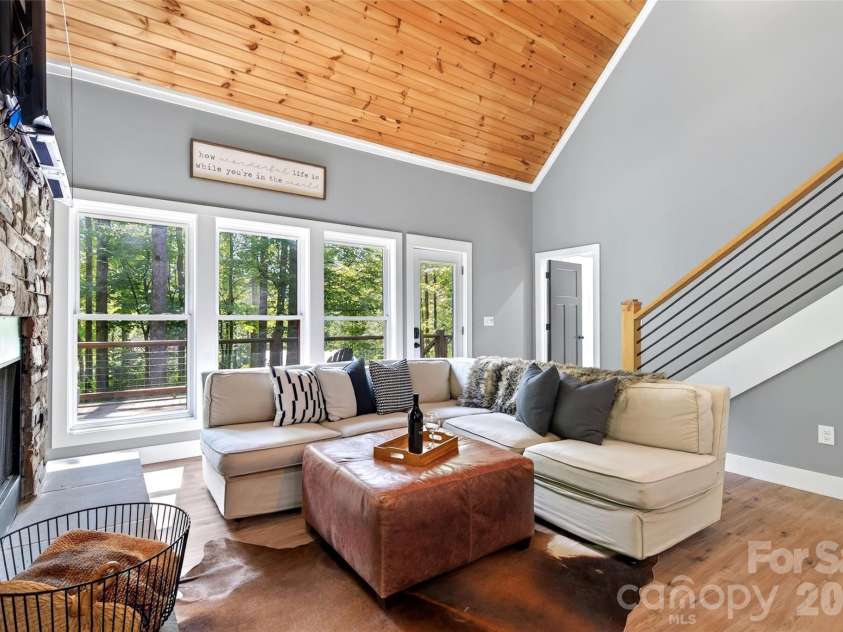 43 Clinchfield Gap Road, Marion, NC 28752.  MLS# CAR4411515, YatesRealty ID 1060. 