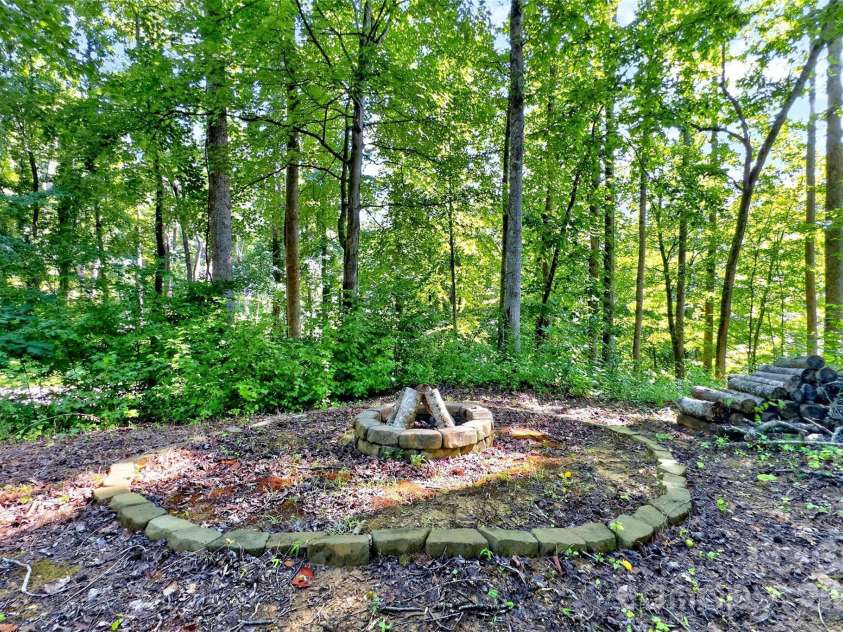43 Clinchfield Gap Road, Marion, NC 28752.  MLS# CAR4411515, YatesRealty ID 1060. 