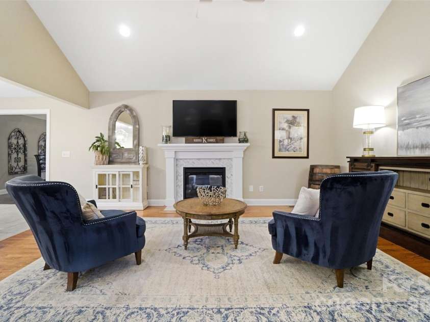 21428 John Pines Drive, Cornelius, NC 28031.  MLS# CAR4349491, YatesRealty ID 10602. 