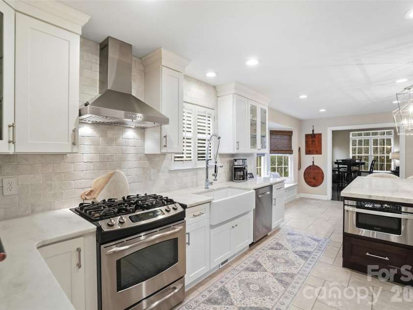 21428 John Pines Drive, Cornelius, NC 28031.  MLS# CAR4349491, YatesRealty ID 10602. 