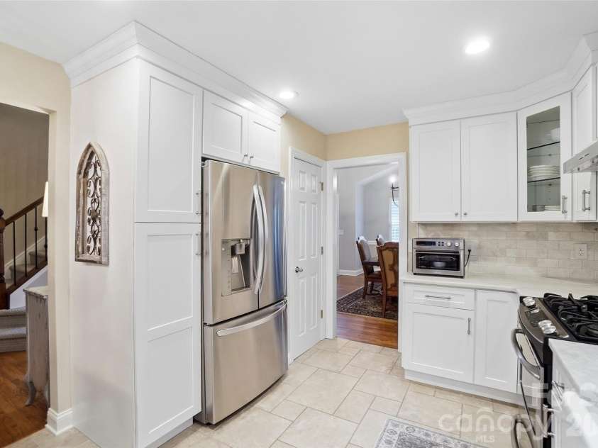 21428 John Pines Drive, Cornelius, NC 28031.  MLS# CAR4349491, YatesRealty ID 10602. 