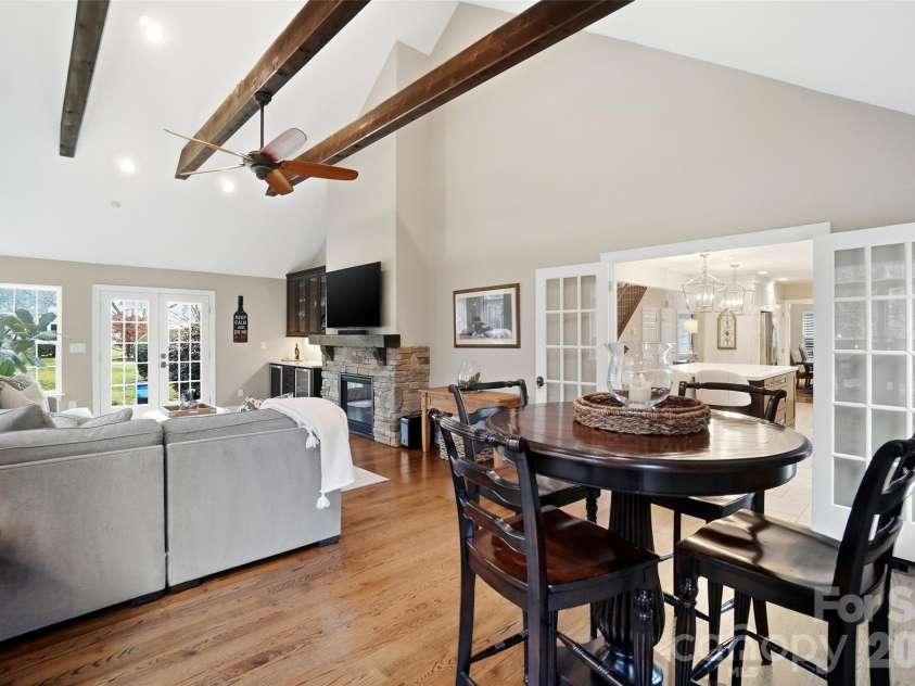 21428 John Pines Drive, Cornelius, NC 28031.  MLS# CAR4349491, YatesRealty ID 10602. 